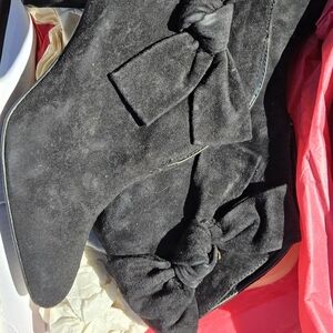 Women's Black Suede Bow Accent Heeled Boots